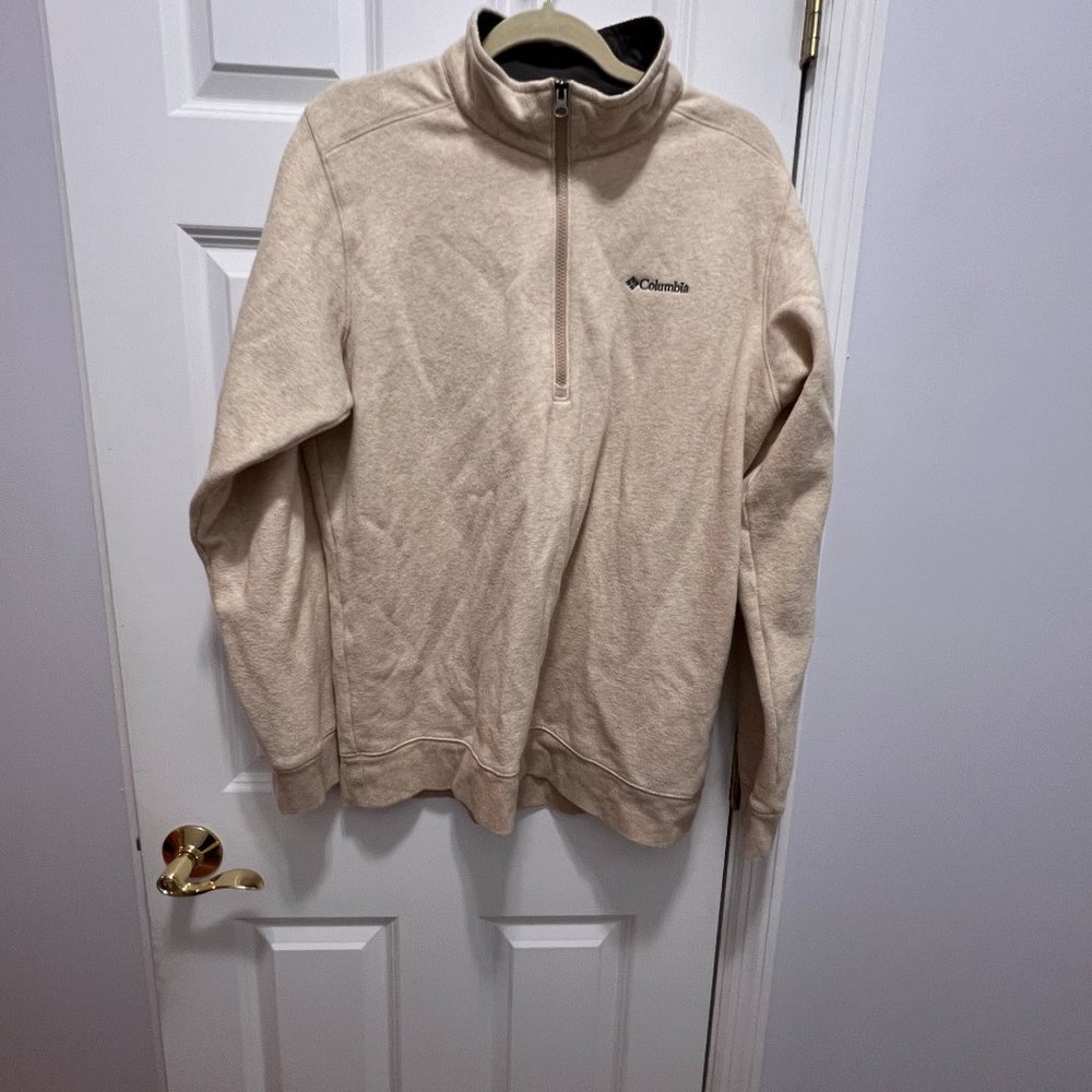 Columbia Creme mens Large sweatshirt